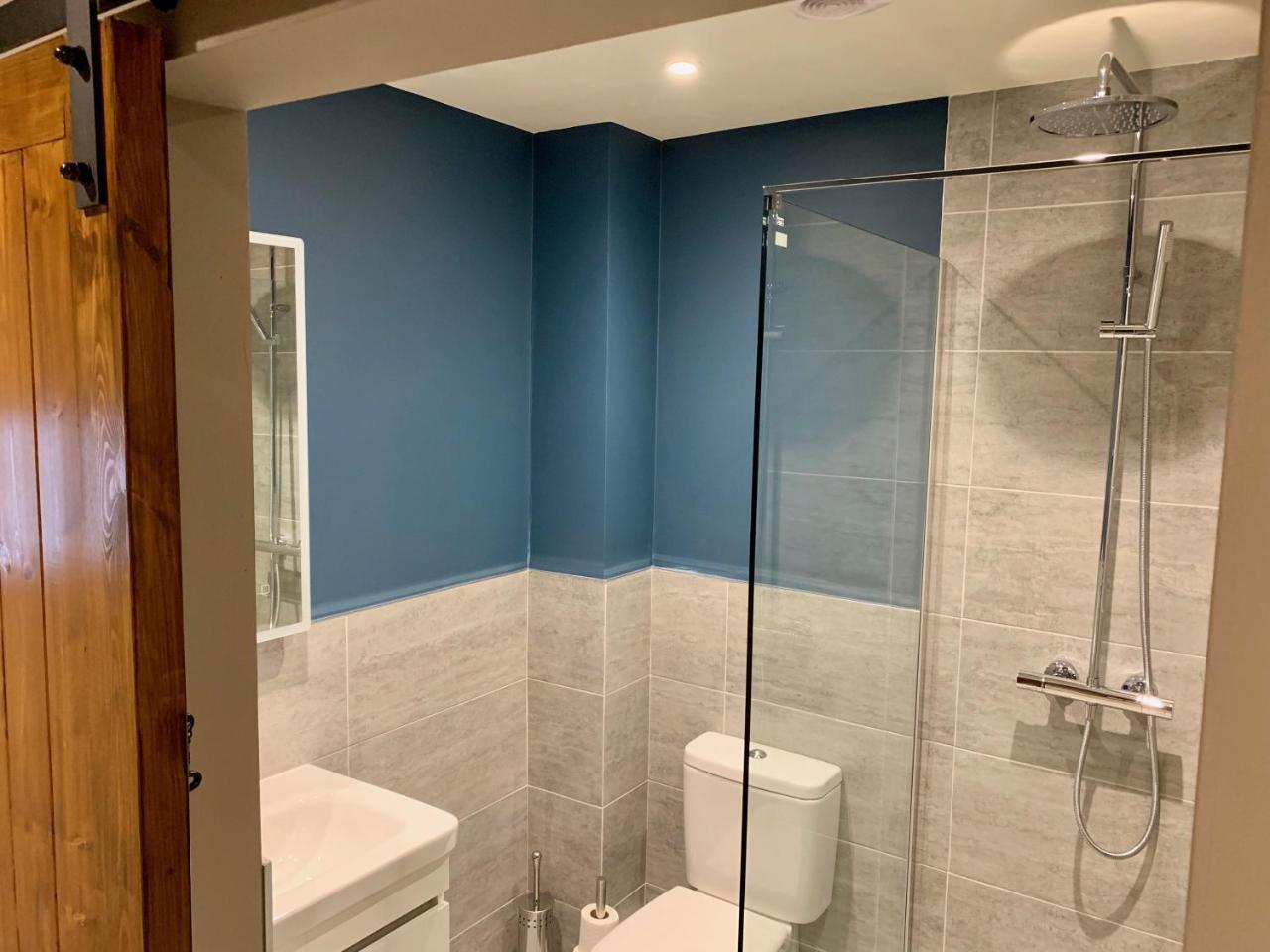 איוור The Tower Arms Hotel מראה חיצוני תמונה